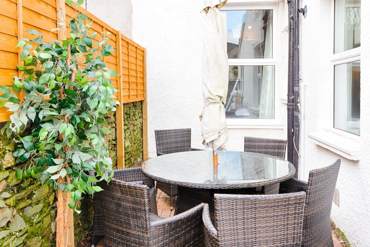 Willows-Cardiff Guest House Екстериор снимка