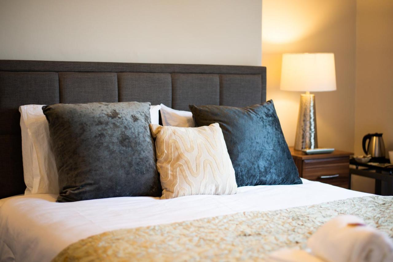 Willows-Cardiff Guest House Екстериор снимка